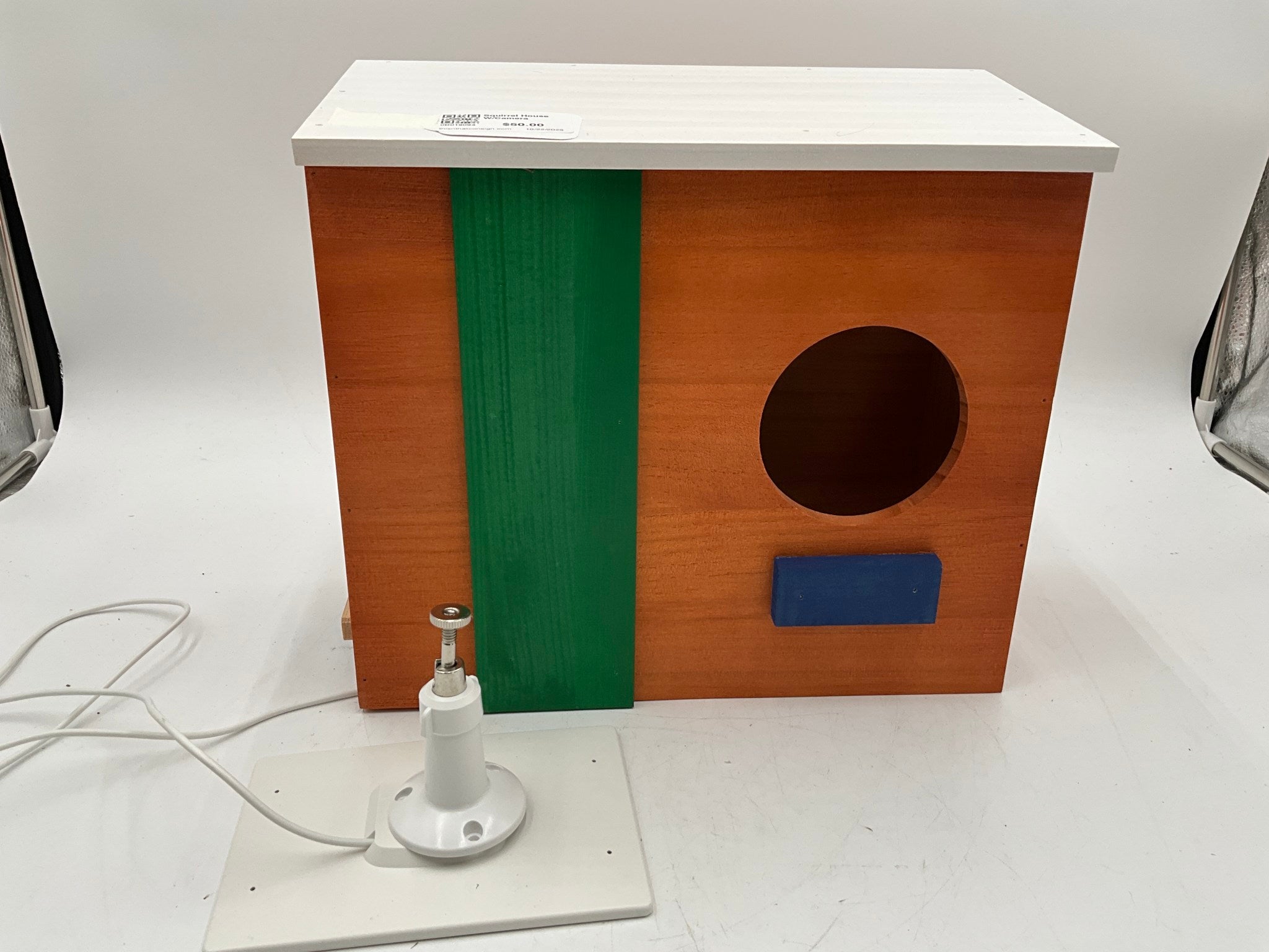 Squirrel House W/Camera